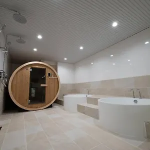 https://tomo-611.hotels-osaka.net