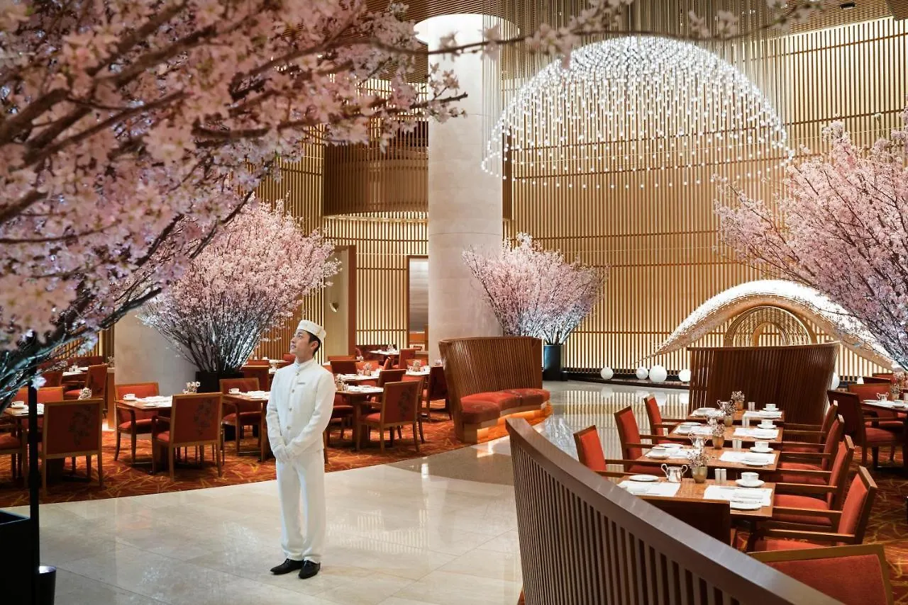 *****  The Peninsula Tokyo Hotel Japan