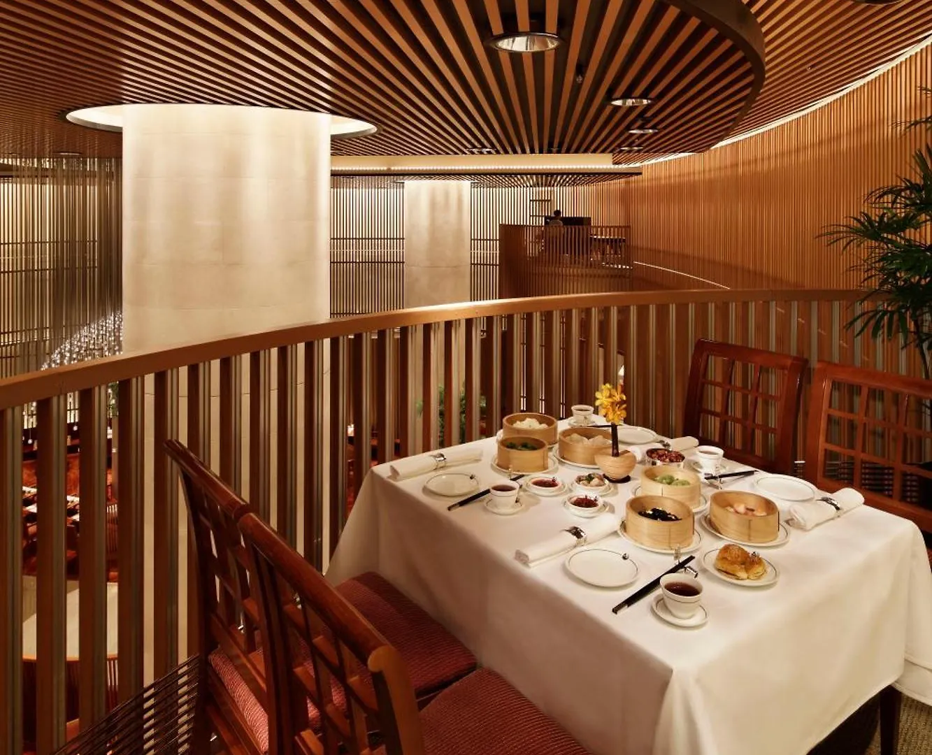*****  The Peninsula Tokyo Hotel Japan
