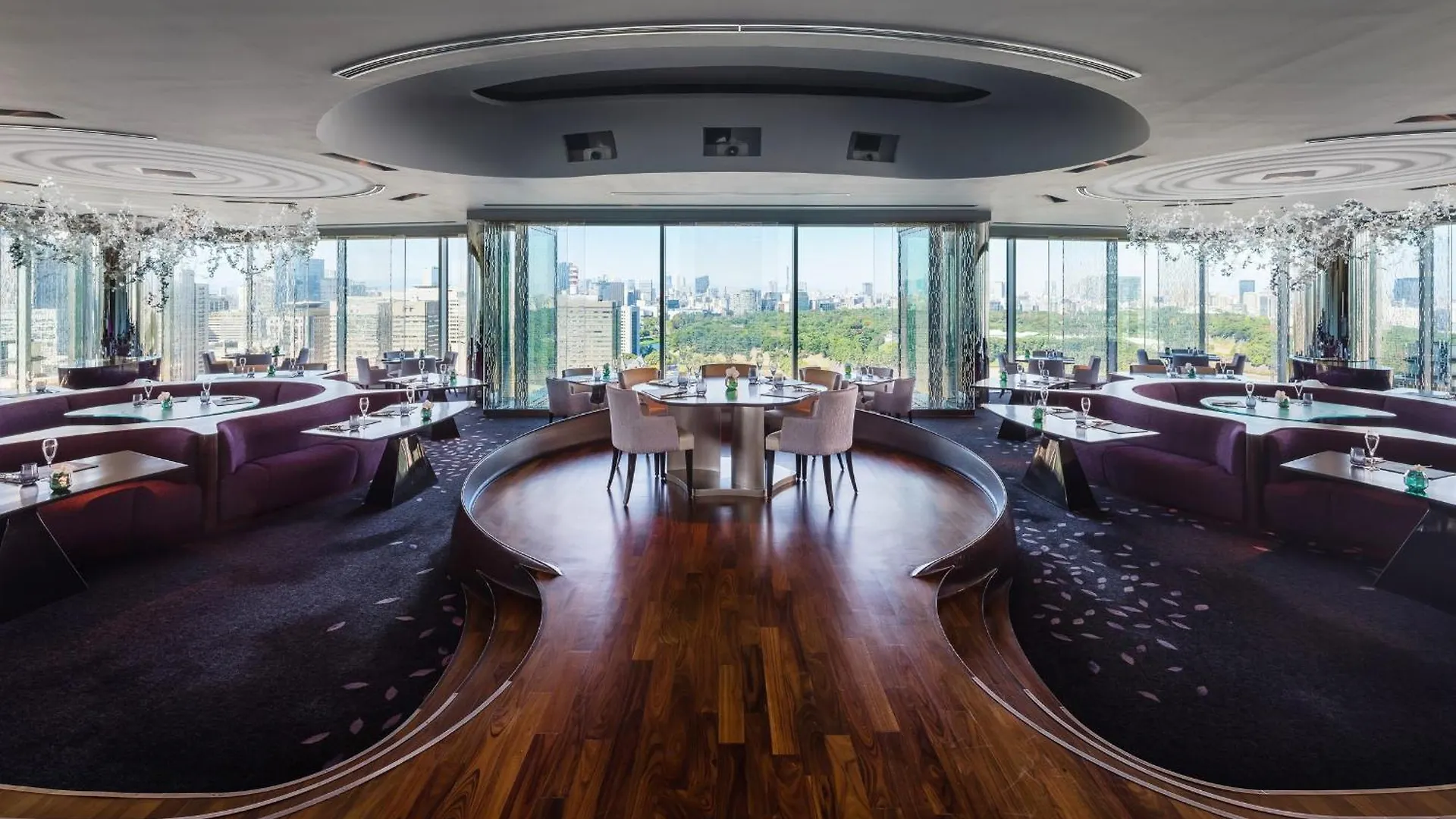 *****  The Peninsula Tokyo Hotel Japan